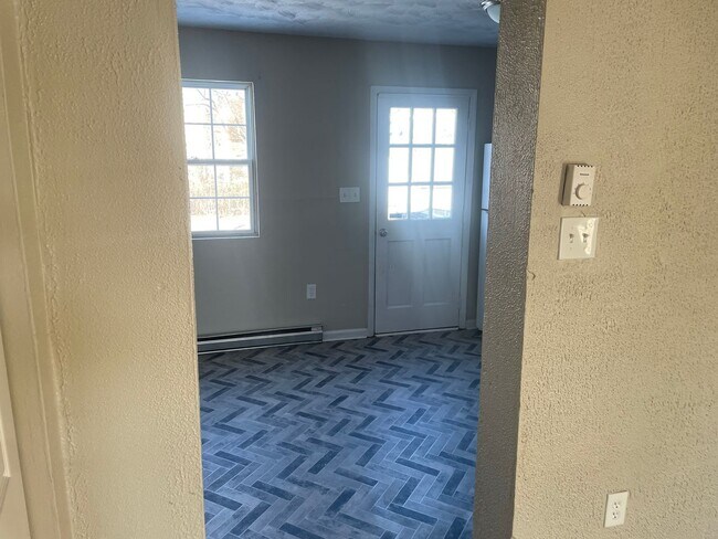 Foto del edificio - 2 BR 1 BA Duplex