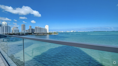 Building Photo - 1155 Brickell Bay Dr