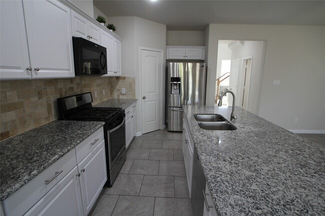 Building Photo - 13911 Aldaco Dr