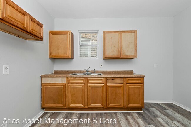 Building Photo - 4 br, 2 bath House - 6543 S Claremont Ave