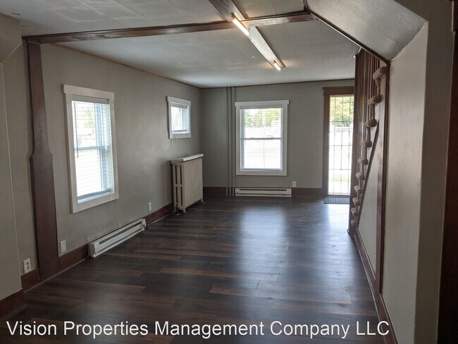 Foto del edificio - 4 br, 2 bath House - 300 12th Street NE