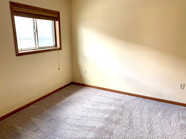 Foto del edificio - 814 3rd Ave SW