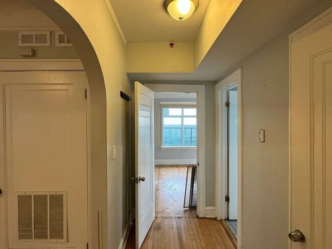 Foto del edificio - 4935 Hull St