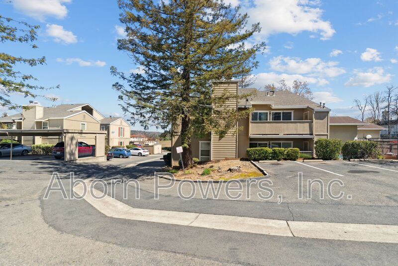 Primary Photo - 2529 Greenwood Ln