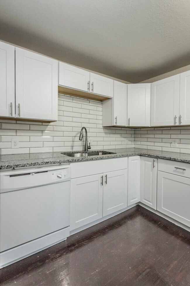 Foto del edificio - Adorable 2 Bedroom 1 Bath