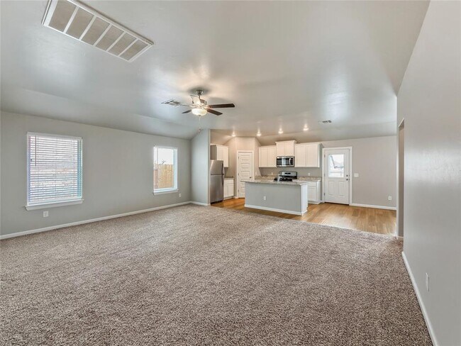 Foto del edificio - 1613 Ruby Dr