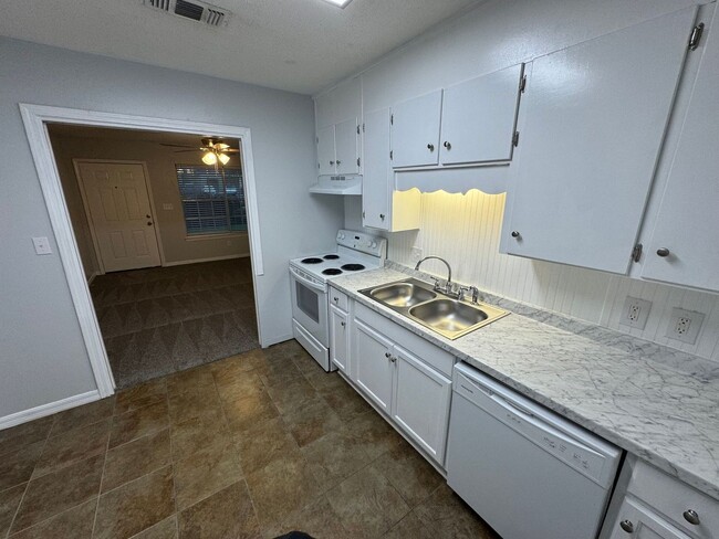 Foto del edificio - Pensacola - 2 Bedroom, 1 Bathroom