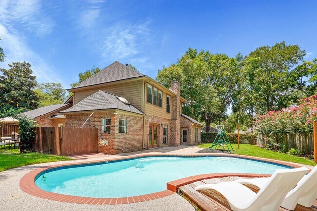 Building Photo - 1706 Miraglen Ct