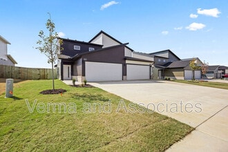Building Photo - 1801 SW Poigai Wy