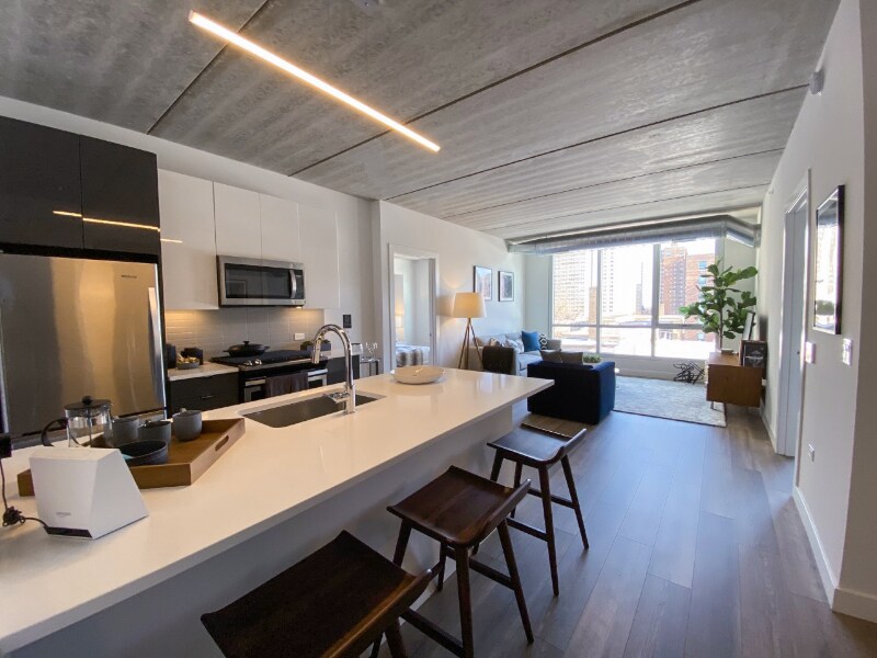 Foto principal - 825 W Sheridan Rd