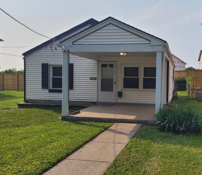 Foto del edificio - 9003 Riley Ave