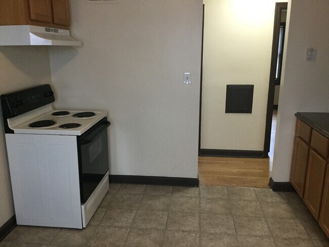 Foto del edificio - 3616 N 58th Blvd