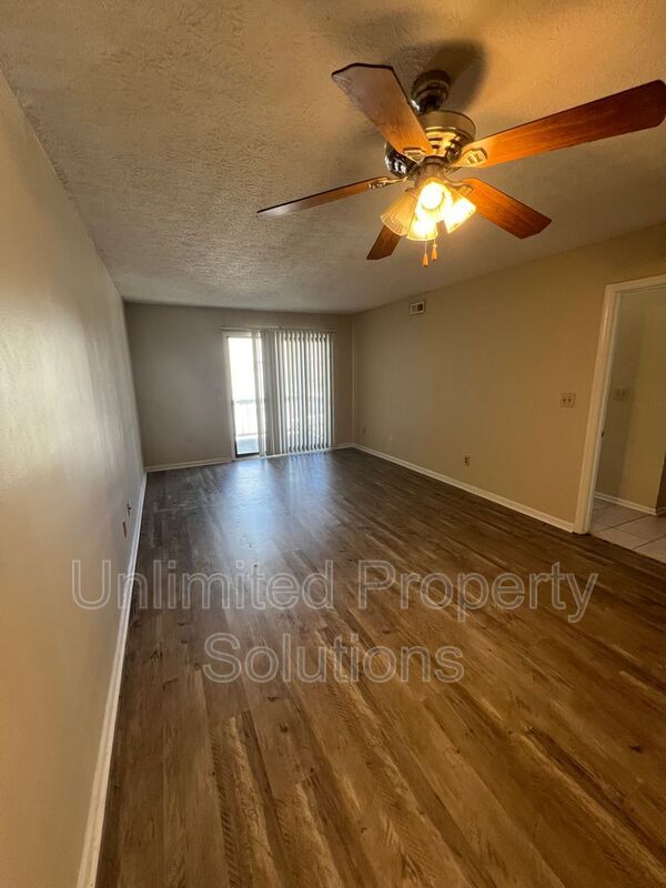 Building Photo - 207 Sunn Aire Ct