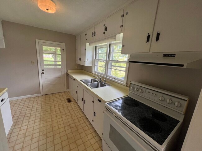 Building Photo - 309 Ammons Rd