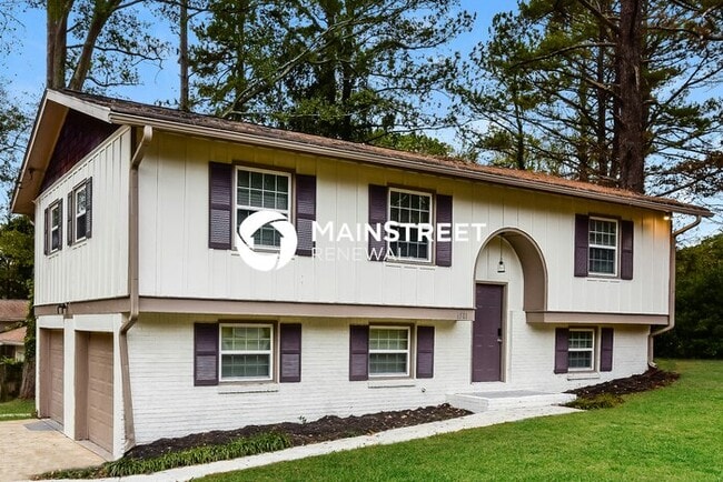 Foto del edificio - 4 Bedroom Pet-Friendly Home in Morrow, GA ...