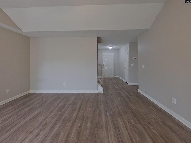 Building Photo - 608 Cottontail Ct N