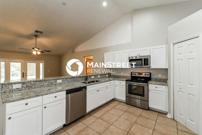 Foto del edificio - 3 Bedroom Pet-Friendly Home in Cape Coral, FL with Main Street Renewal