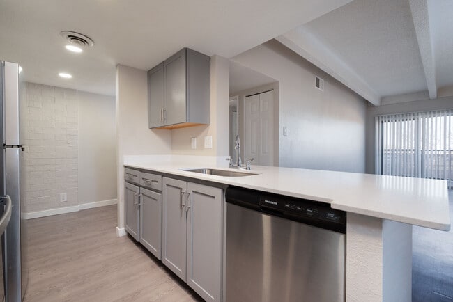 Building Photo - Uptown Square