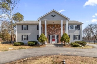 Building Photo - 38 Roosevelt St