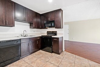 Parthenia Terrace Apartments photo'