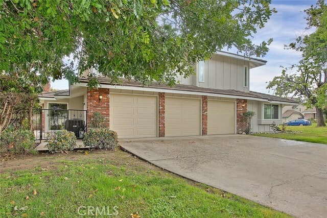Building Photo - 626 W Camino Real Ave