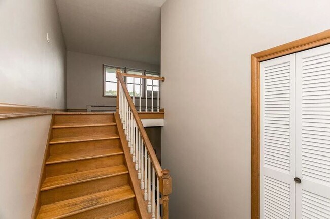 Foto del edificio - 820 Woodside Dr