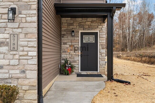 Foto del edificio - 5788 Adams St