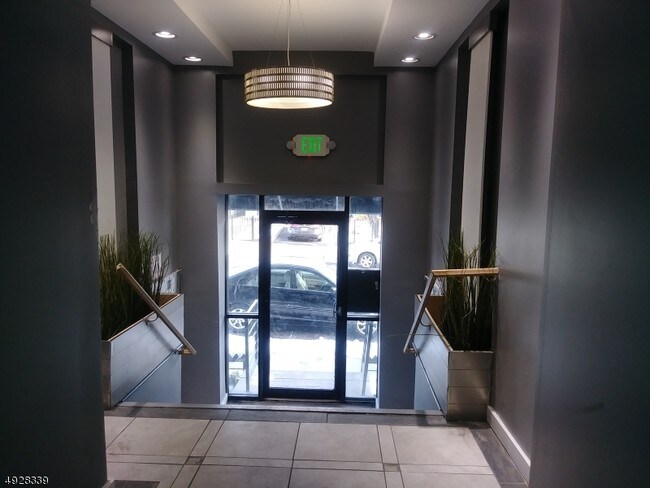 Foto del edificio - 294 14th Ave