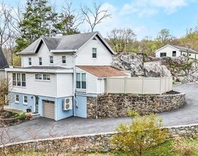 Building Photo - 49 Spring Valley Rd