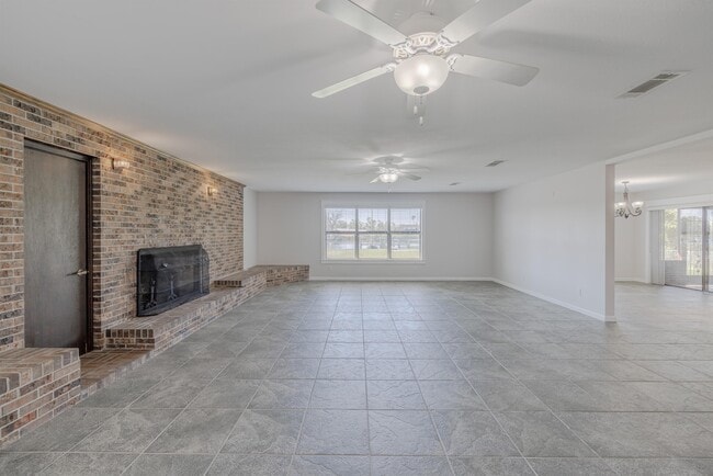 Building Photo - 7402 Hwy 2302