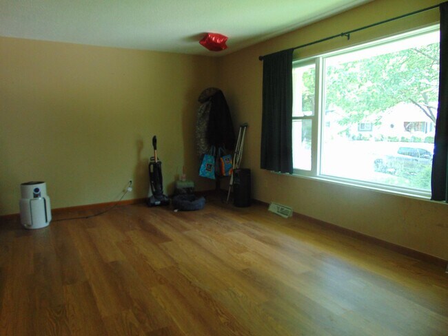 Foto del edificio - Nice 3 Bed 3 Bath House In University Park...