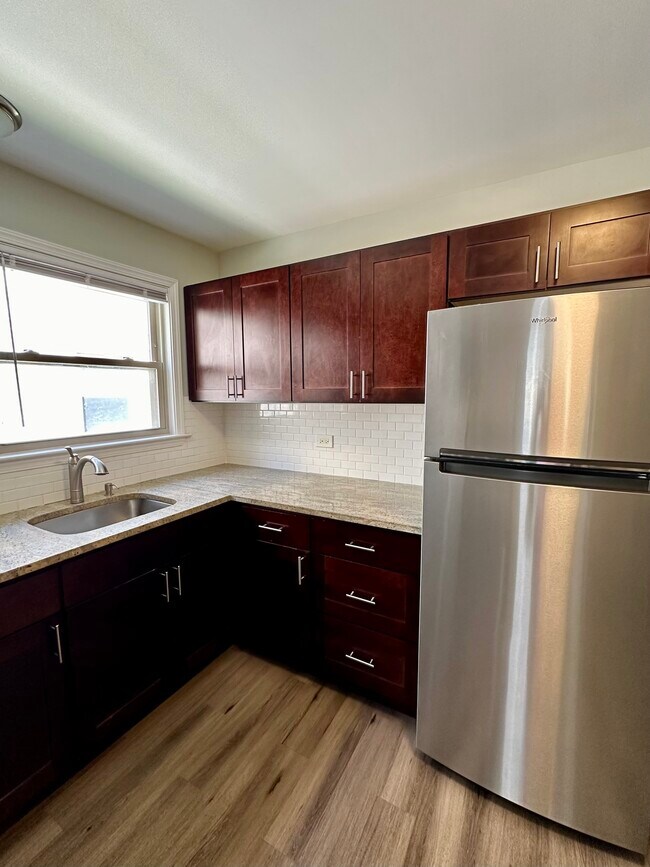 Foto del edificio - 8137 Keating Ave