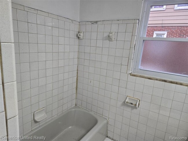 Building Photo - 24677 Puritan