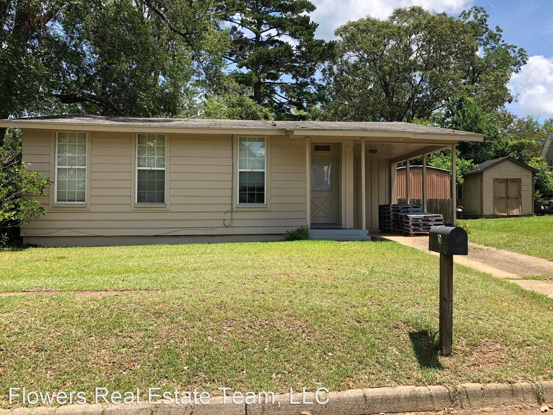 Primary Photo - 2 br, 1 bath House - 125 Jernigan St.