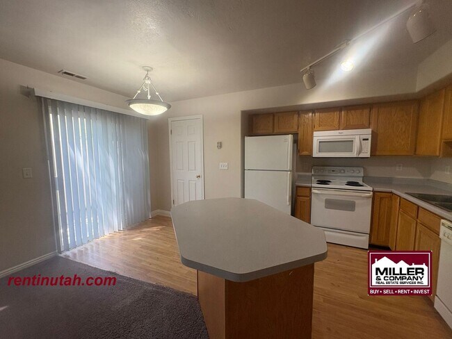 Foto del edificio - Nice West Jordan Townhouse For Rent!