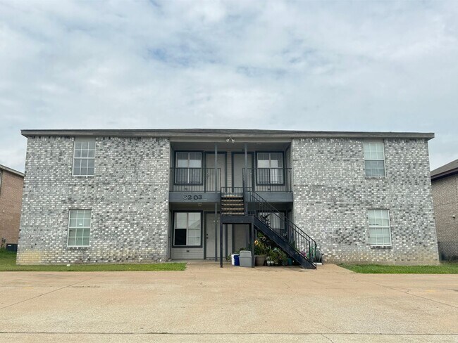 Foto del edificio - 3203 Toledo Dr