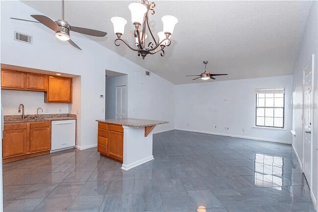 Foto del edificio - Charming 3BR Home in Prime Winter Park Location