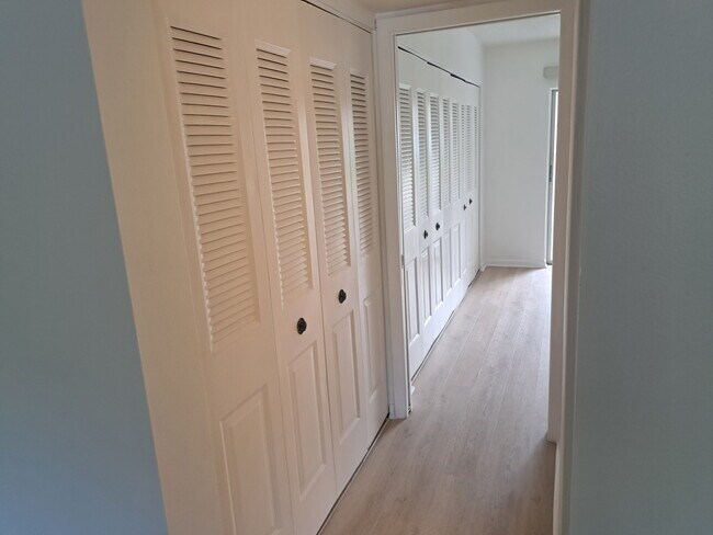 Foto del edificio - 243 Canterbury K