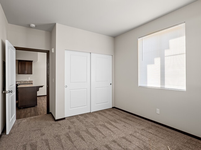 Building Photo - The Lux