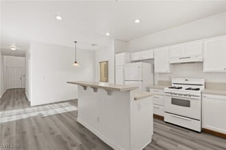 Building Photo - 3544 Terneza Ave