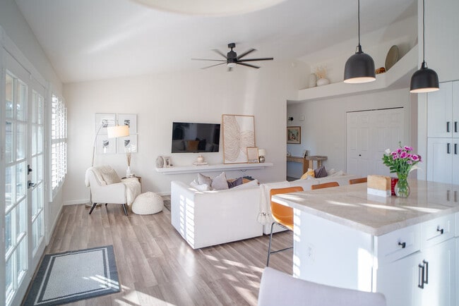 Building Photo - 1721 W Jupiter Way