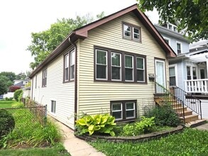 Building Photo - 1029 S Elmwood Ave