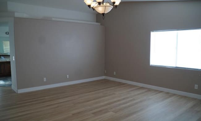 Building Photo - 389 Foster Springs Rd