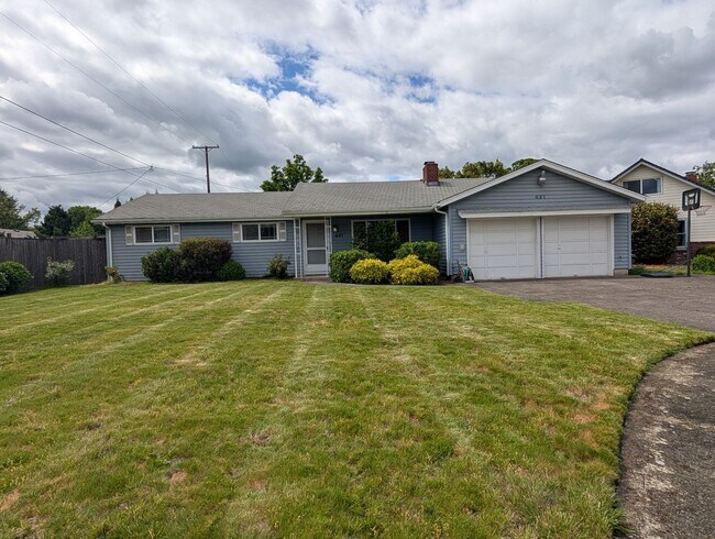 Foto del edificio - 3-Bedroom, 2-Bath Home In The River Road A...
