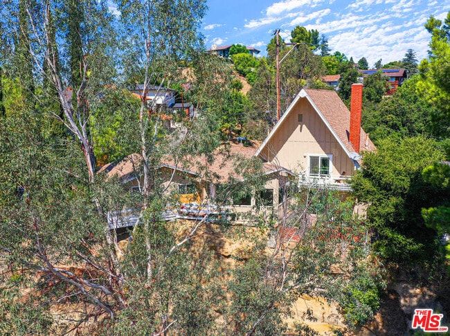 Building Photo - 4236 Ensenada Dr