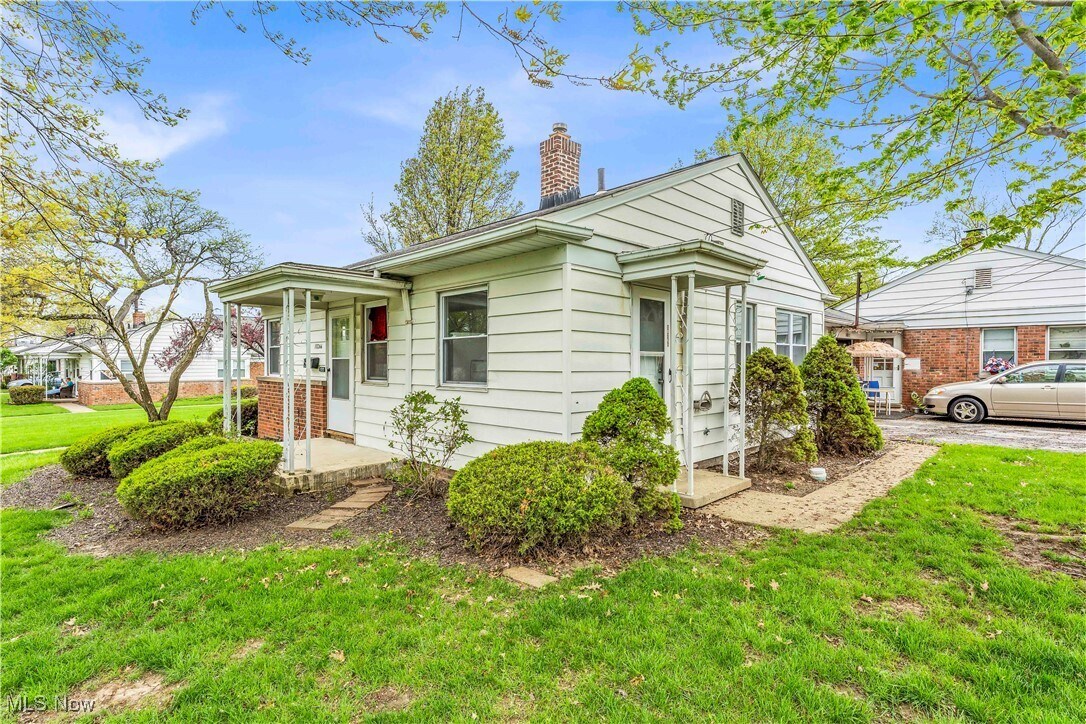 Foto principal - 10266 Manorford Dr