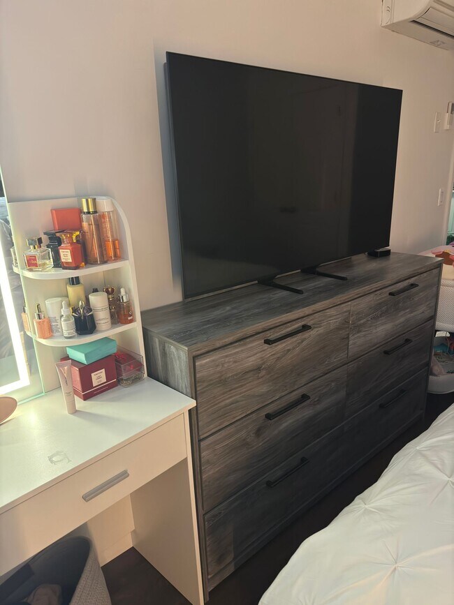 Foto del edificio - 2545 45th St