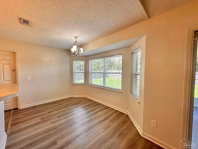 Building Photo - 3304 Tiller Ct