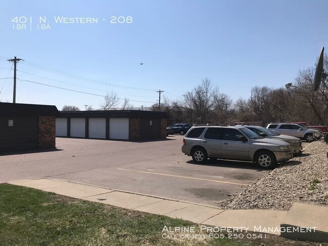Building Photo - 401 N Western Ave