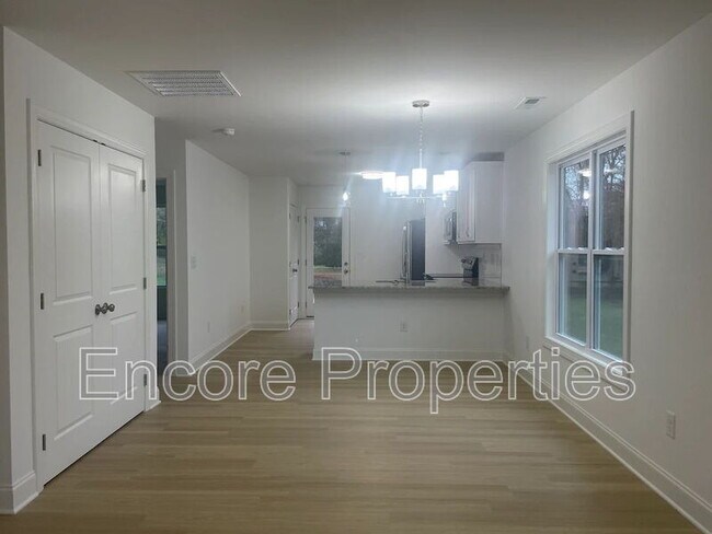 Building Photo - 1115 Grace Ave